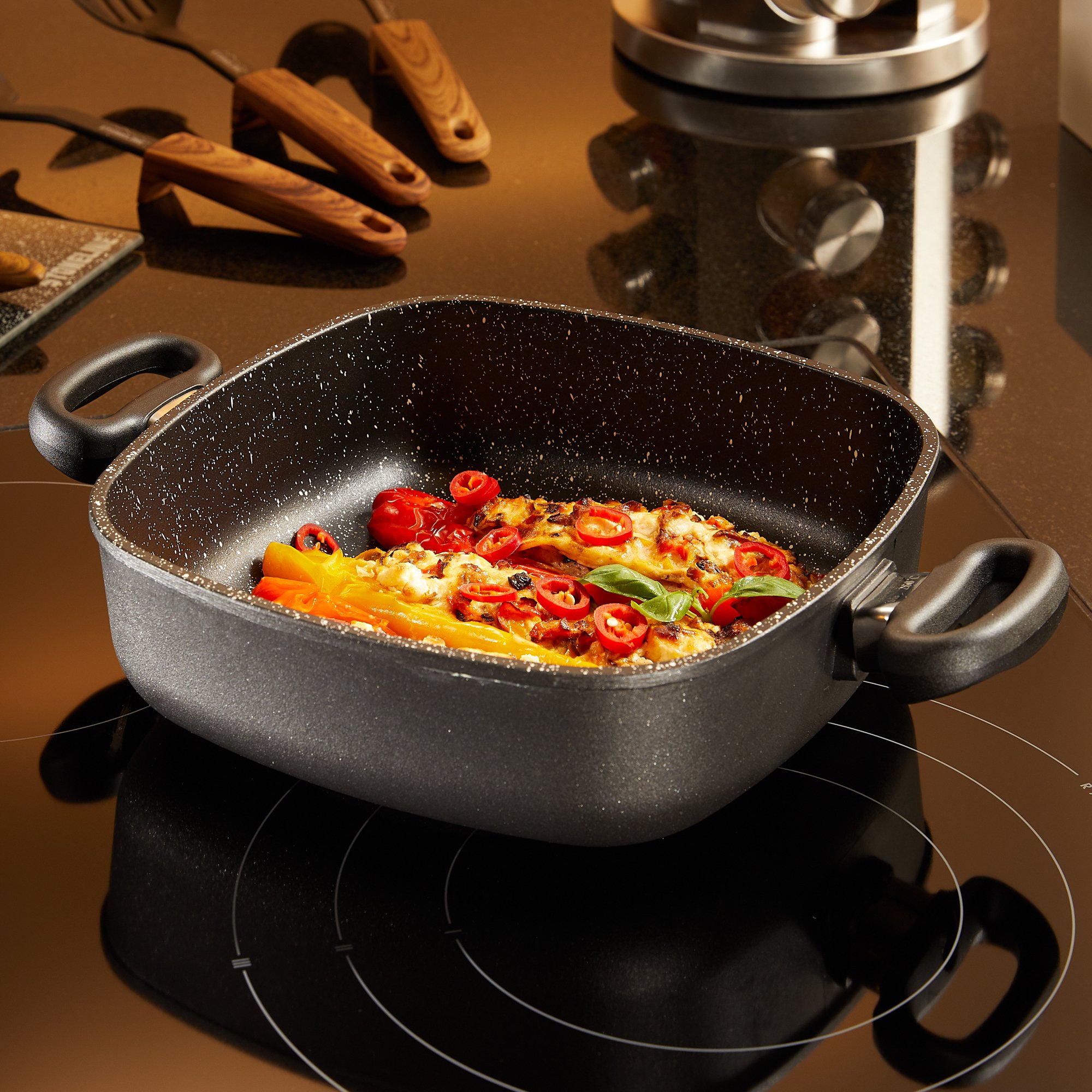STONELINE® Square Serving Pan 24 cm, with Lid, Cast Non-Stick Pan | Made in Germany