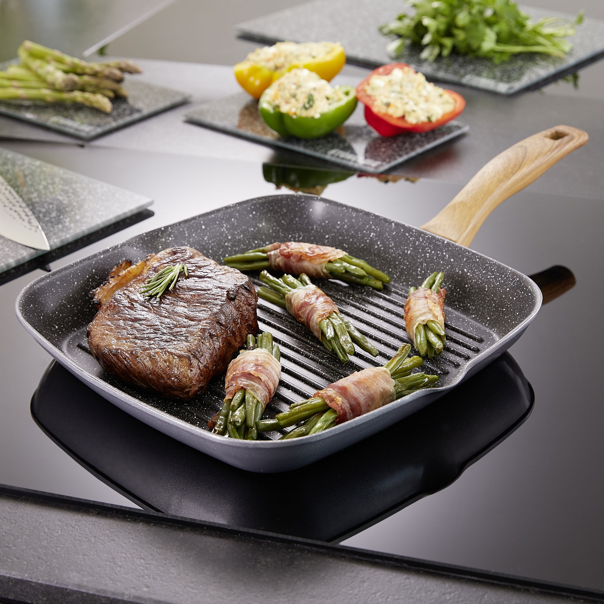 STONELINE® Back to Nature Grillpfanne 28 x 28 cm, mit 2 Ausgüssen, Induktion und backofengeeignet