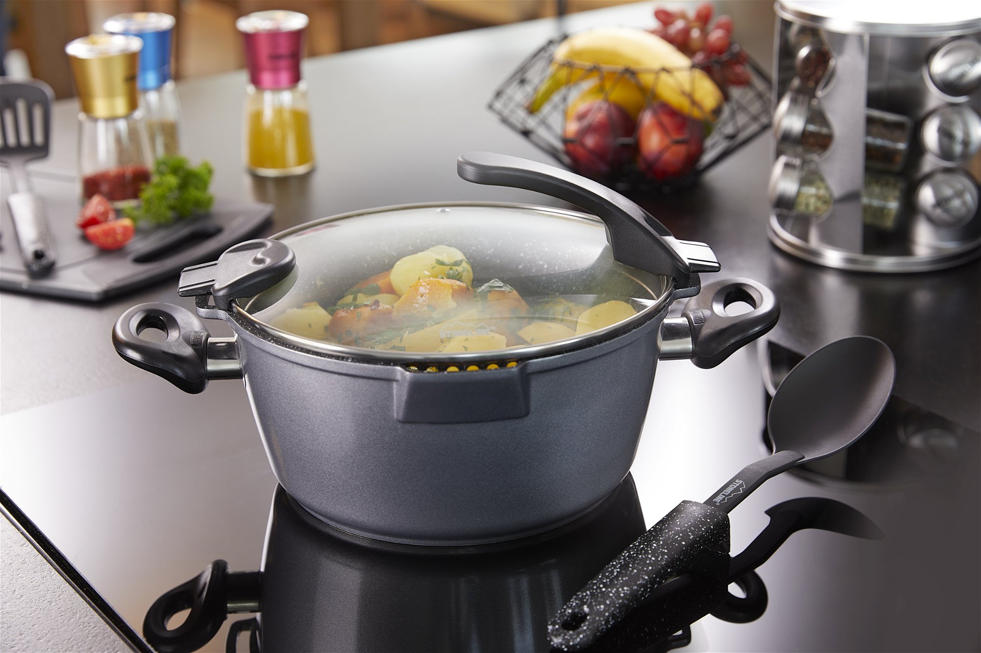 STONELINE® Cooking Pot 24 cm, Strainer Lid, 2 Spouts, Large Non-Stick Pot | FUTURE