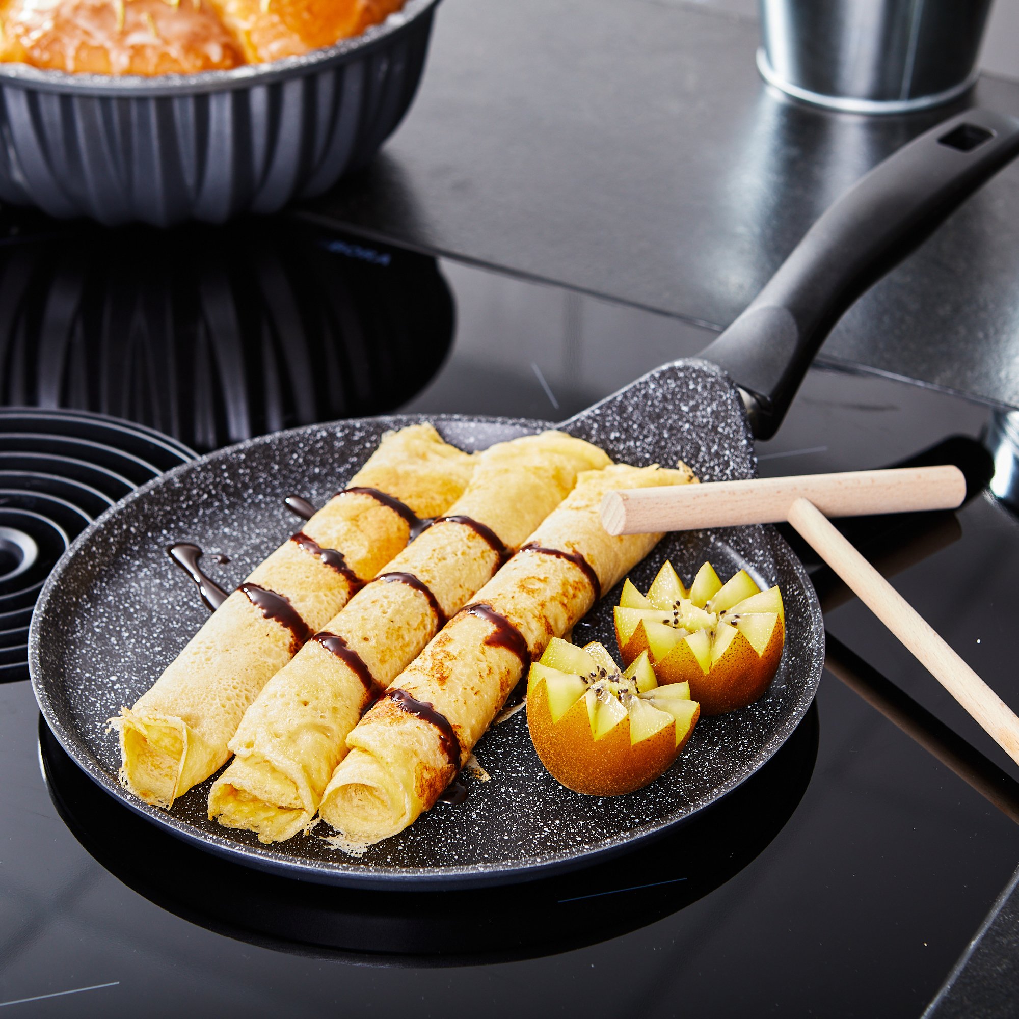 STONELINE® Classic Crêpes Pan 25 cm, pan non-stick coated with batter distributor, suitable for induction