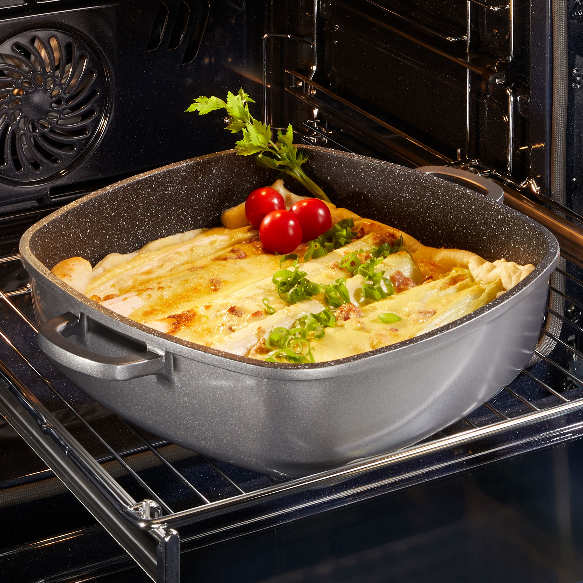 STONELINE® Square Serving Pan 32 cm, with Aroma Lid, Non-Stick Pan Casserole Dish