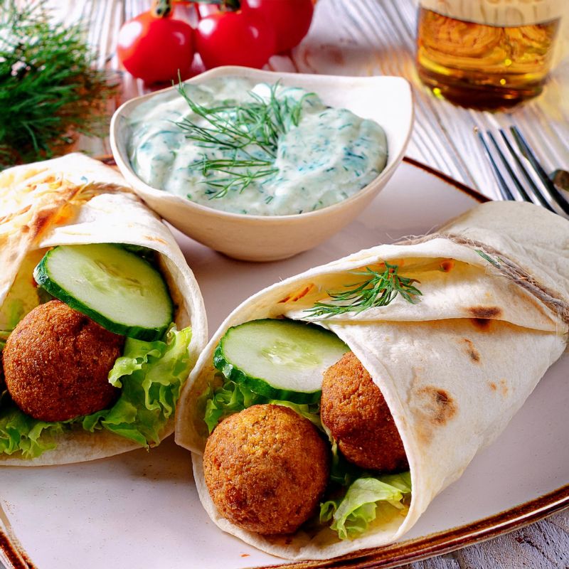 Falafel-Wraps mit Gurken-Dill-Sauce – Der perfekte Start in deine ...
